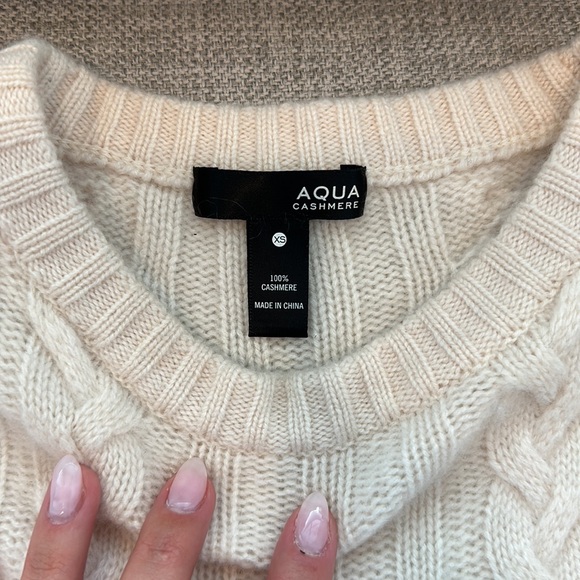 BLOOMINGDALES AQUA 100% Cashmere Sweater | Cream Sweater | Cable Knit Sweater - Picture 2 of 5